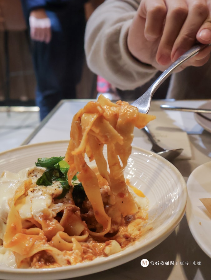 林口約會餐廳推薦|Pastaio 手工義大利麵林口店,好吃又有氛圍的紀念日餐廳 - 第10張圖 Pastaio雪崩肉醬起司|Pastaio義大利麵推薦