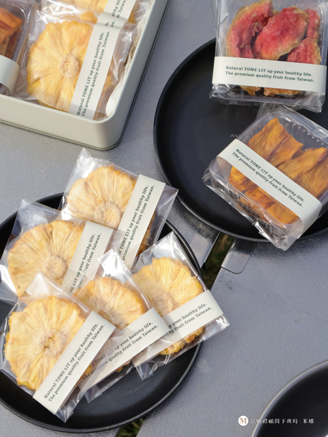水果乾彌月禮盒內部包裝實拍，適合不同年齡層