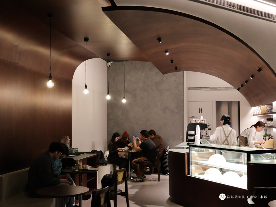 日福 OH HAPPY DAY 文化店 韓系木質風格咖啡廳環境