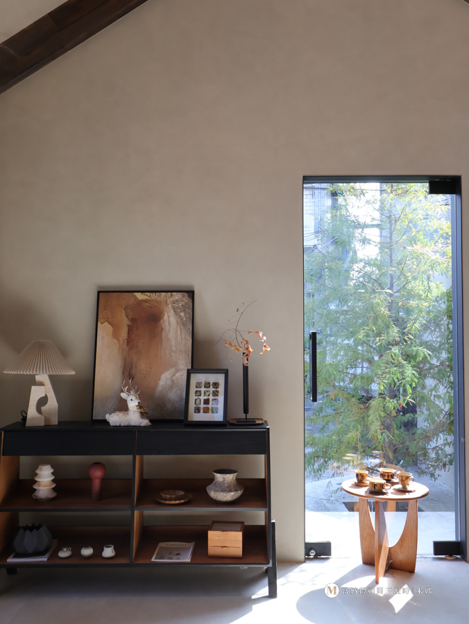 陶藝文化園區內的陶器選物店，逛起來很療癒