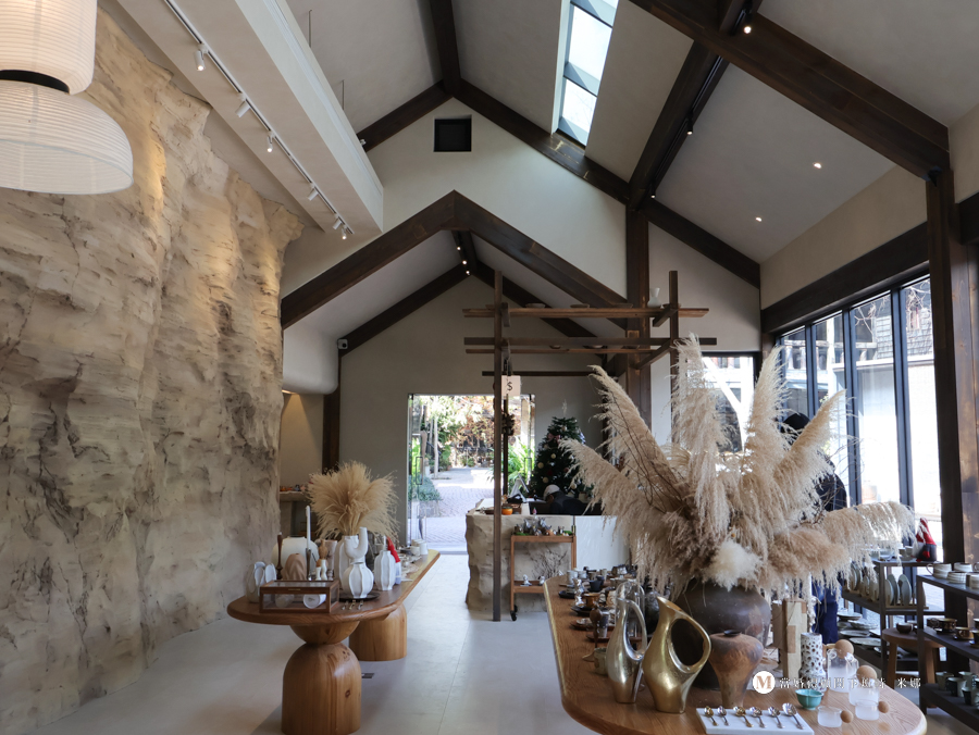 水里蛇窯陶器販售區，韓系風格佈置