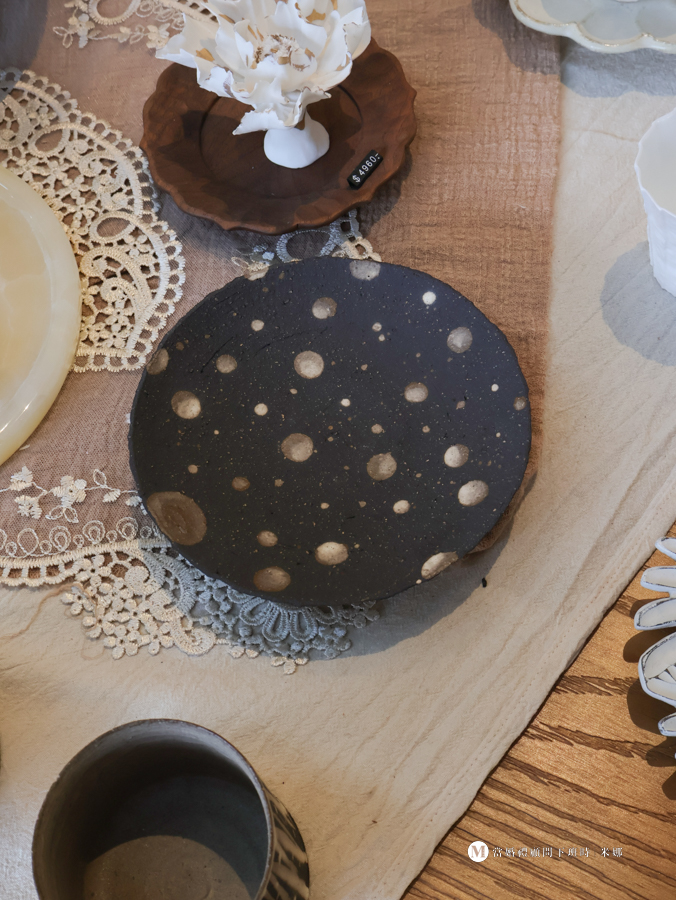 水里蛇窯販售的陶器，設計簡單又好看