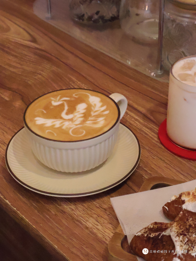 土城咖啡廳推薦|US Coffee 為什麼在地人一直回訪?在地人私藏咖啡廳 - 第6張圖 US Coffee 手沖咖啡實拍,土城不限時咖啡廳飲品分享